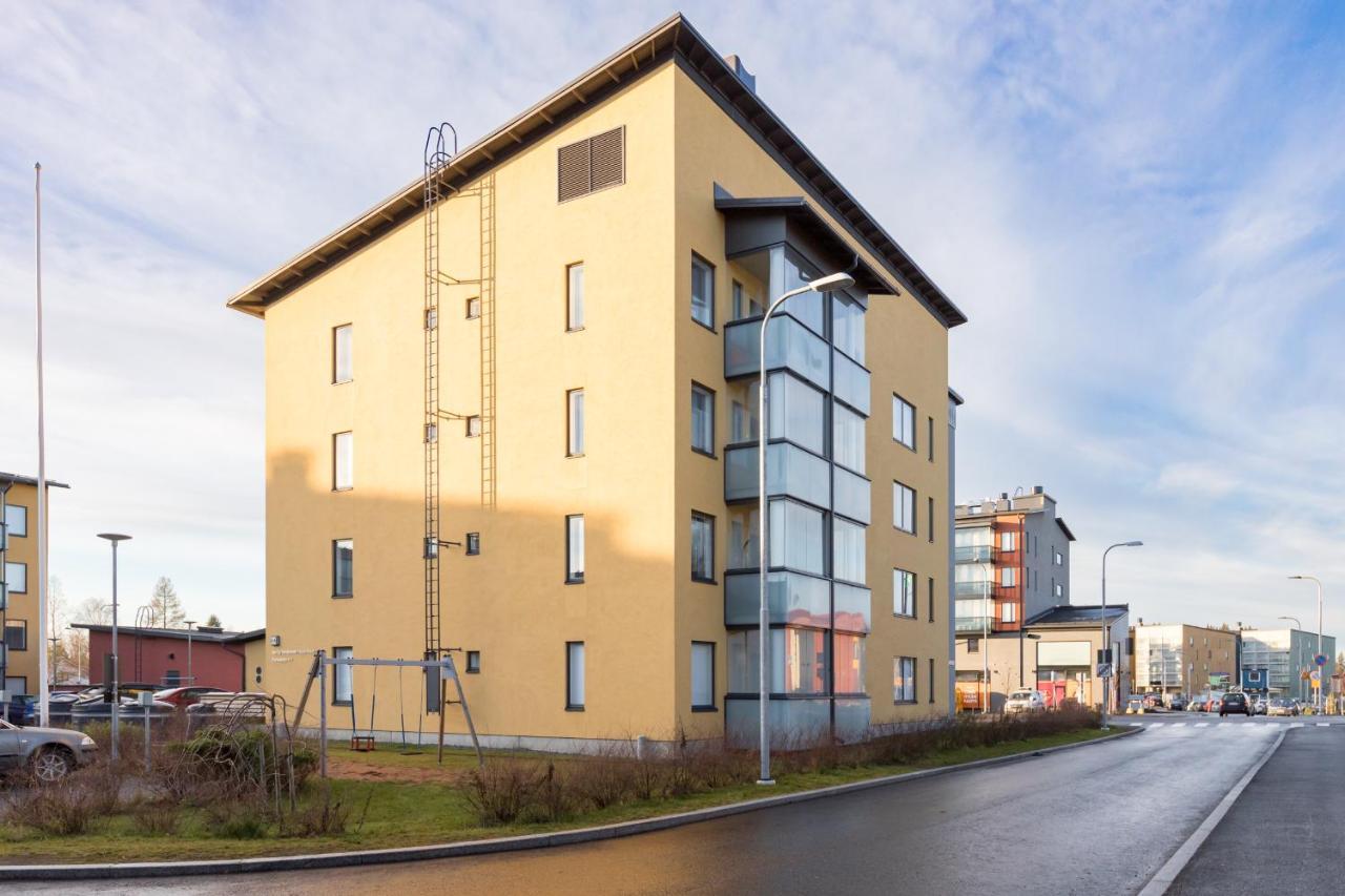 Valoisa Parvekkeellinen Kaksio, Oma Parkkipaikka Apartment Тампере Екстериор снимка