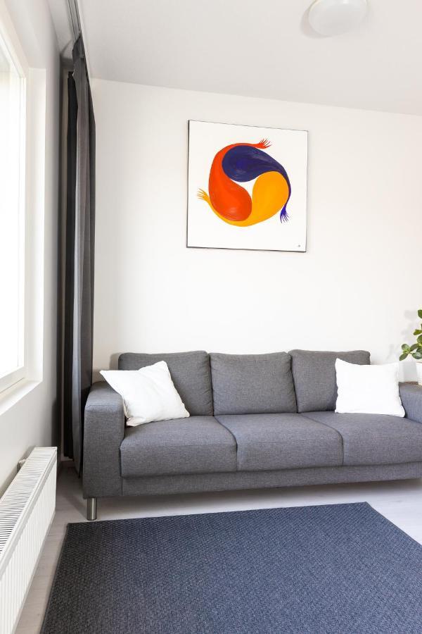 Valoisa Parvekkeellinen Kaksio, Oma Parkkipaikka Apartment Тампере Екстериор снимка